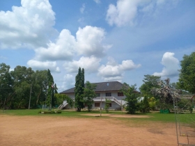 ขายที่ดิน 17 ไร่ 1 งาน 72 ตรว. พร้อมอาคาร 9 หลัง   ตำบลพระธาตุผาแ