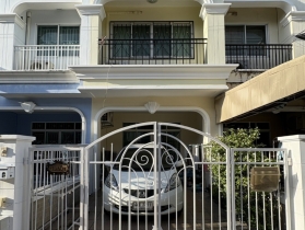 ขายบ้านทาวน์โฮมพร้อมอยู่ หมู่บ้านปริญลักษณ์ ไลท์ พระราม 5  นนทบุร